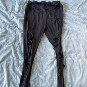 Ripped black legging